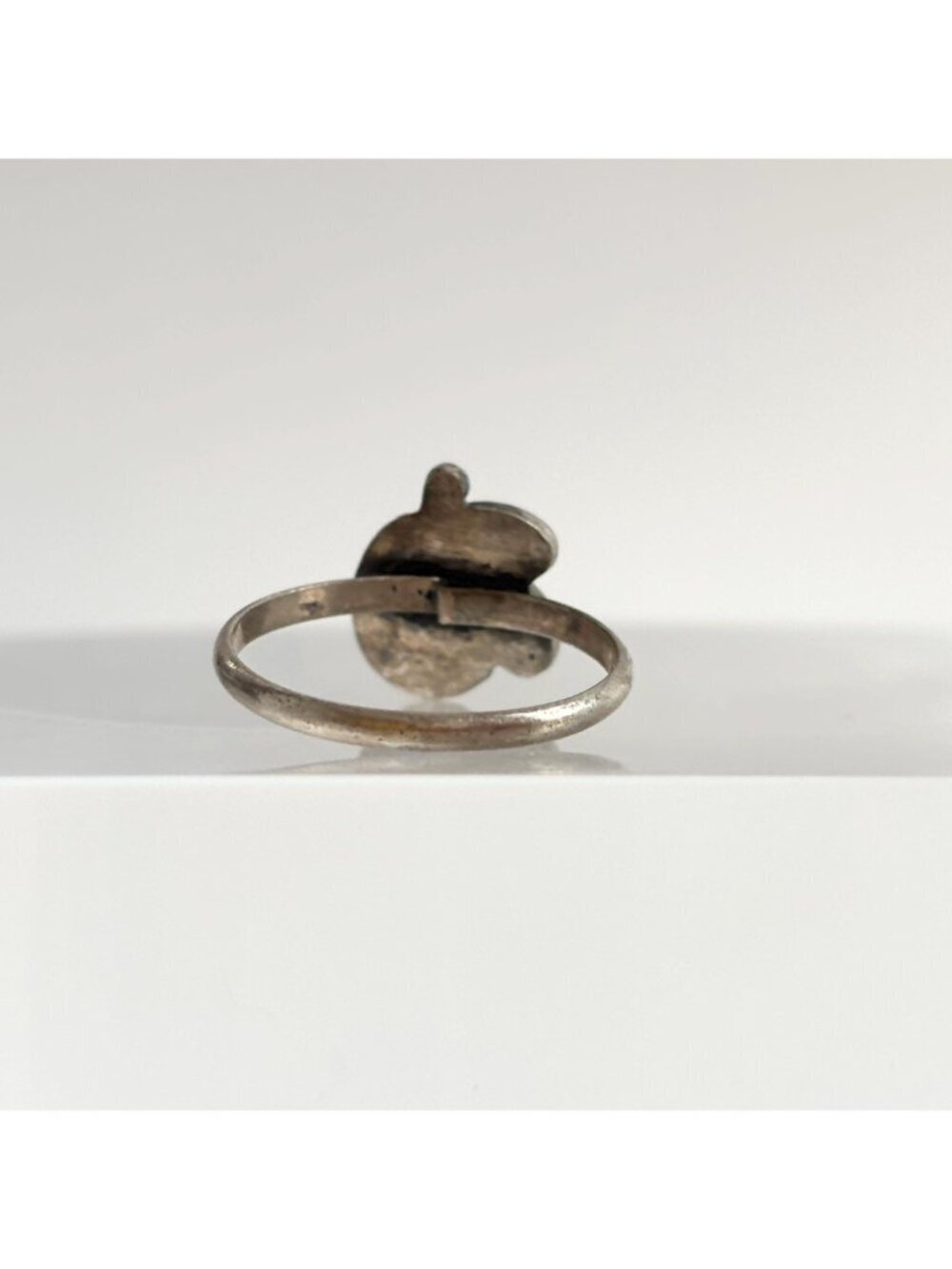 Coral Accented Navajo Inspired Southwest Sterling Silver 925 Vintage Ring - sz 5 - Picture 6 of 15